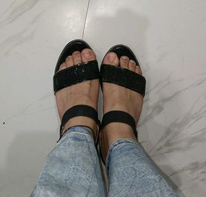 Stylish Black Strap 2.5" Heeled Sandals🖤