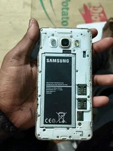 Samsung J5 model