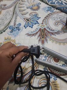 Hair Straightener...price Drop