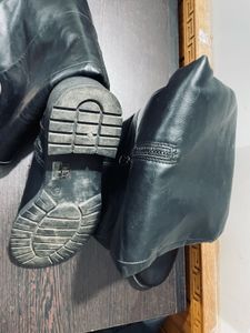 Truffle Knee-Length Elegant Black Boots