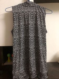 Black White Printed Sleeveless Top