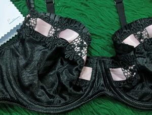 Elegant 34C🎁🫴🏻 Black Lace Trim Bra