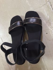 Stylish Black Flat Sandals