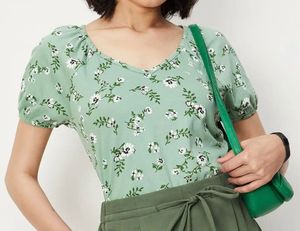 Floral V Neck Puff Sleeves Top