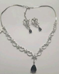 AD Elegant Silver Necklace & Earring Set