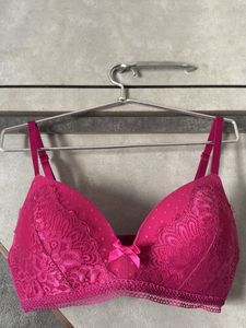 Chic Lace Pink Bra