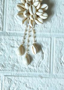 cowrie shell Hair brooch