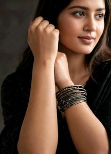 Elegant Silver-Toned Bangle Set of 8