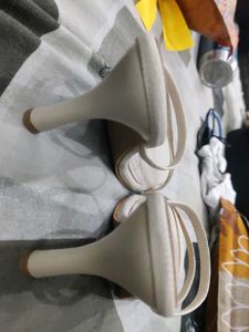 Chic Ivory Strappy Kitten Heel Sandals