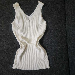 Ribbed V-Neck Sleeveless Top