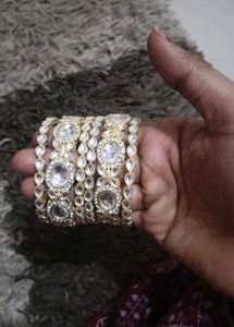 Exquisite Kundan Bangles