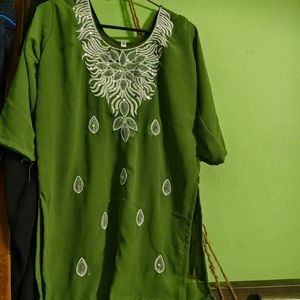 Green Embroidered Kurta