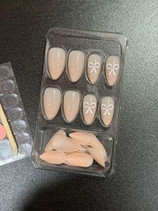 Nude Bow Press-On Nails Set