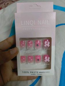 LINQI Pink Press-On Nails