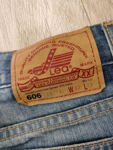 Lea Jeans Size 32 Sc0047