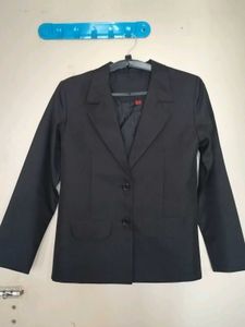 Single Breasted Black Blazer for Woman