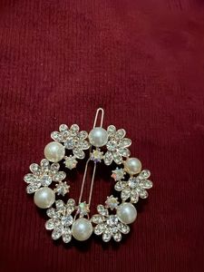Elegant Pearl & Crystal Hair Clip