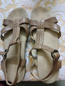 Ladies Comfortable Sandals