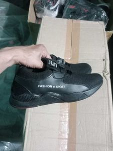 NEW NO USED CASUAL SHOES FOR MAN,