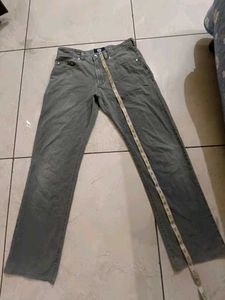 Men's Grey Wash Relaxed Fit Jeans