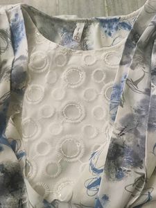 Blue &amp; White Floral Print Top