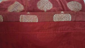 Red and Ivory Banarsee Silk cotton Kurta Set!