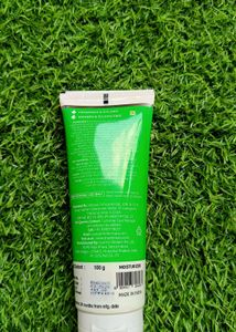 The derma co 5% nia ceramide daily hydrating moist