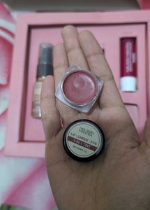 Nourish Mantra Urban Rani Makeup Kit