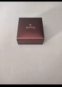 Tanishq ear ring Box - Elegant &amp; Protective