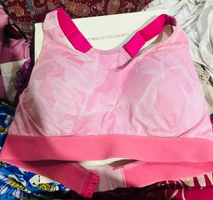 Pink Sports Bra In “ SALE”💗💗