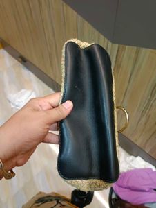 Stylish Straw and Leather Handbag