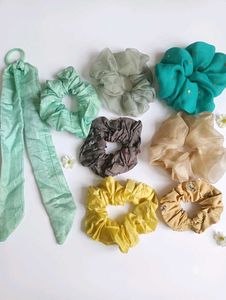 Lot of 8 Scrunchies & Hair Tie