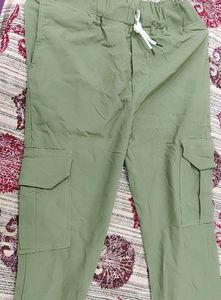 Brand New Cargo Pant With Stretchable( Xs Size)