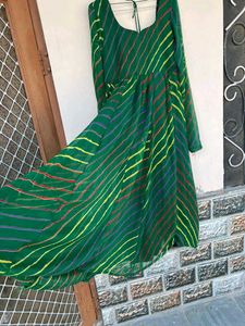 Green lahriya kurta With dupatta