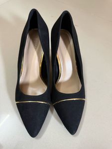 Elegant Black Stiletto Heels