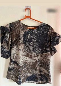 Abstract Print Top with Ruffle Sleeves