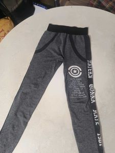 Stylish Grey Graphic Leggings