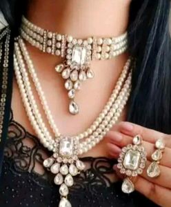 Stunning Pearl and Diamond Jewellery Set