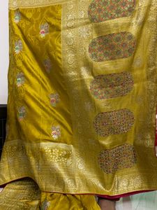 Beautiful Yellow Saree With Blouse