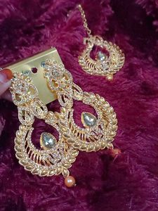 Elegant Gold-Tone Jewelry Set