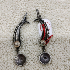 silver look alike Bugadi cum earing
