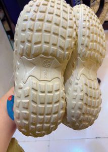 Cute Clog Sandals with Charms