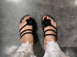 Black Flower wedges