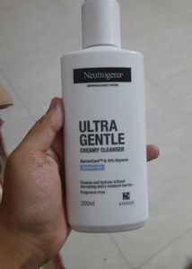Neutrogena Ultra Gentle Creamy Cleanser