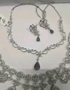 Stunning Jewelry Set