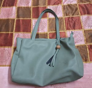 green handbag/shoulder bag