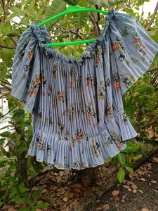 Floral Print Off-Shoulder Top