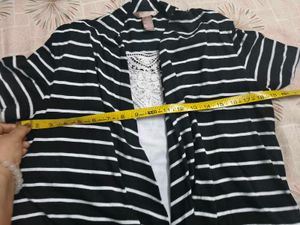 Striped attach shrug top in xl size
