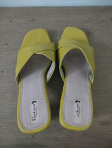 Chic Yellow Cross Strap Heels