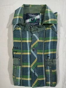 Green Checked Shirt.. It's Little Flaw